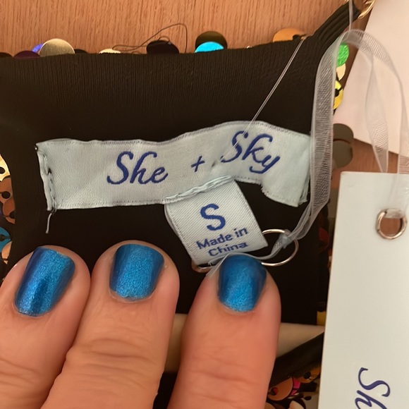 She&Sky Sequin top size small - Picture 8 of 10